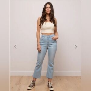 NWOT Straight Leg Spring/Summer Casual Yoga Jeans